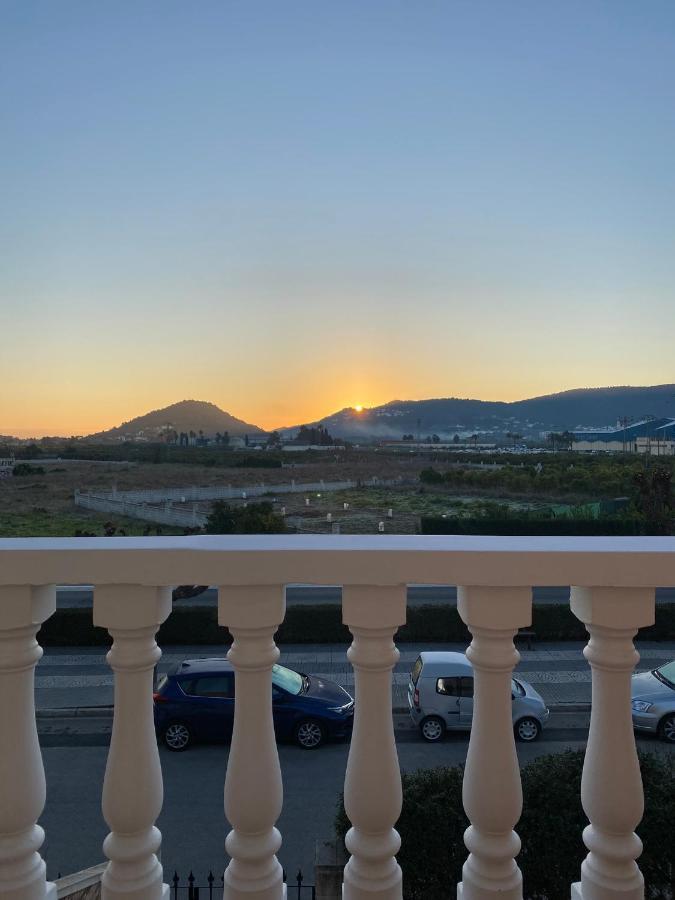 Comfortable Guest Room With Balcony Beniarjo Екстериор снимка