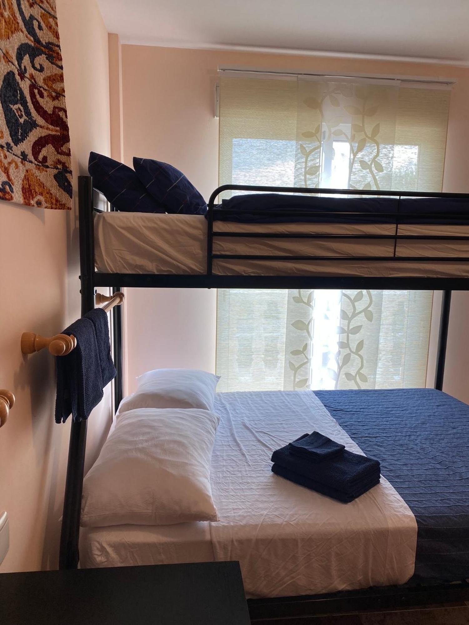 Comfortable Guest Room With Balcony Beniarjo Екстериор снимка